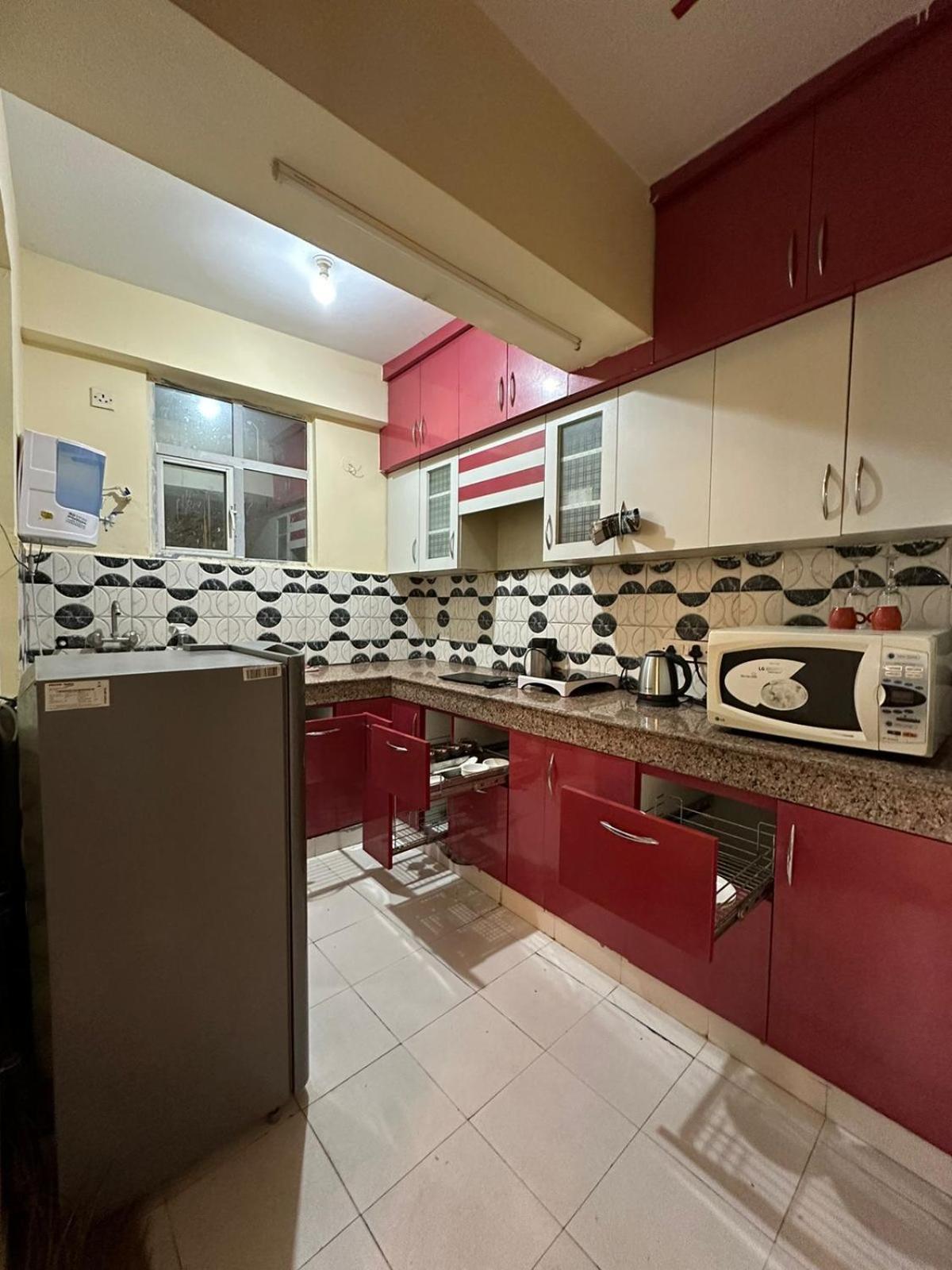 Royal Ambience Apartamento Ghaziabad Exterior foto