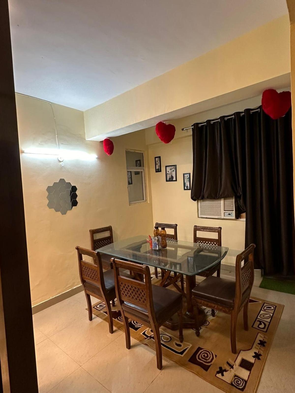 Royal Ambience Apartamento Ghaziabad Exterior foto